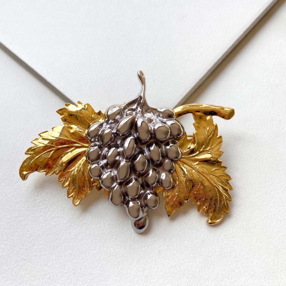 Vintage Golden Vines Brooch